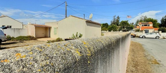 2 bedrooms House in Charente-Maritime, France No. 342934 6