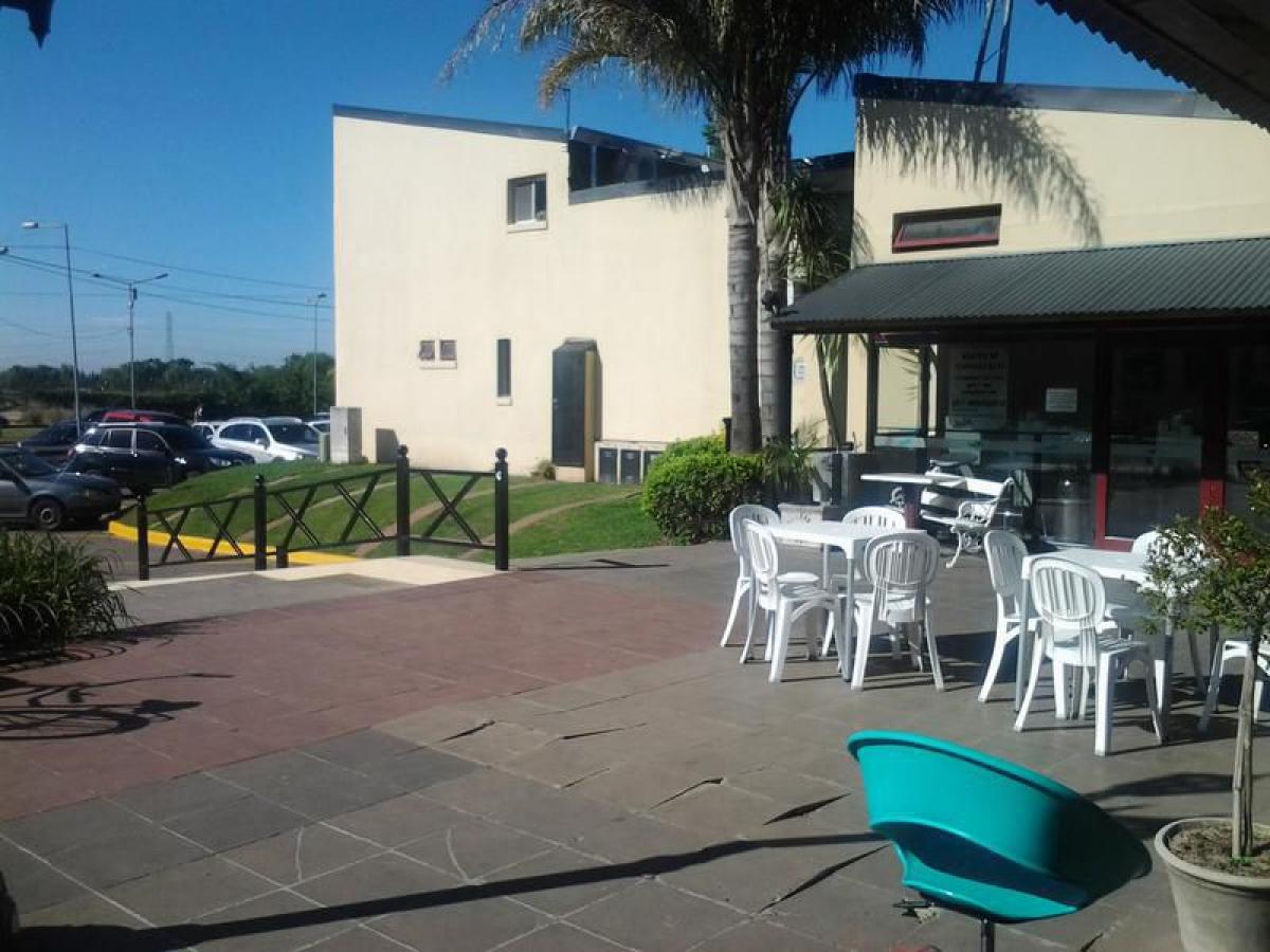 60m² Office in Tigre, Argentina No. 106174