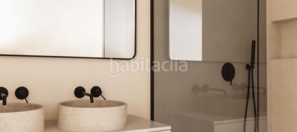 2 bedrooms Apartment in Ciutat Vella, Spain No. 135698 16