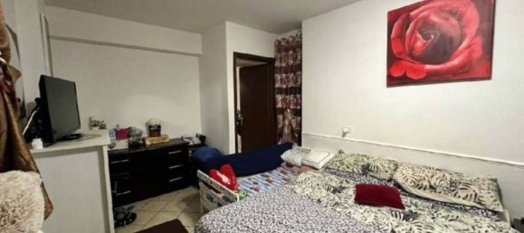 3 rooms Apartment in Rome, Italy No. 205430 3