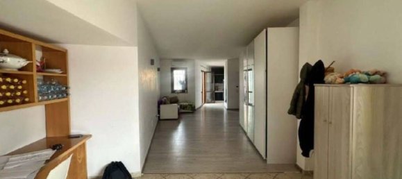 3 rooms Apartment in Rome, Italy No. 205430 6