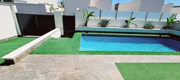 Casa de 5 dormitorios en Dehesa De Campoamor, Spain No. 188345 9