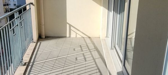 2 bedrooms Apartment in Lyon, France No. 339300 4