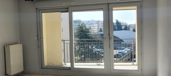 2 bedrooms Apartment in Lyon, France No. 339300 2