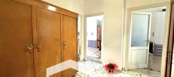 3 bedrooms Apartment in Rome, Italy No. 137743 9