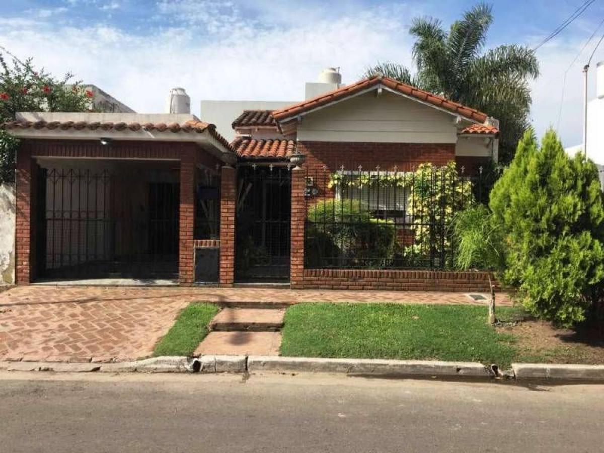 Casa T3 em Pilar, Argentina N.º 6940