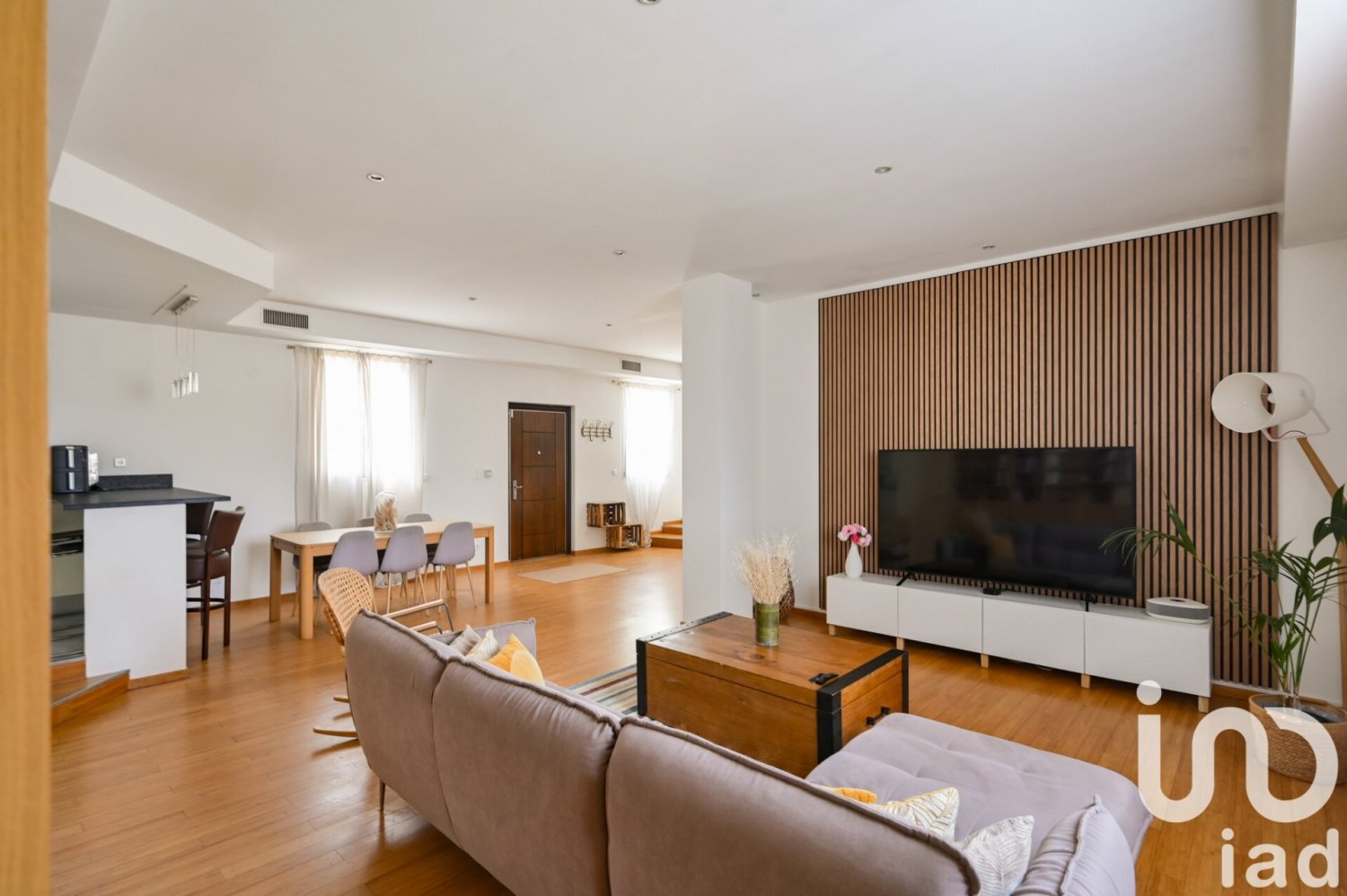 Квартира с 3 спальнями в Марсель, Франция № 287821