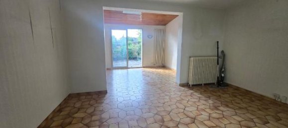 3 bedrooms House in Saint-Barthelemy-d'Anjou, France No. 343216 8