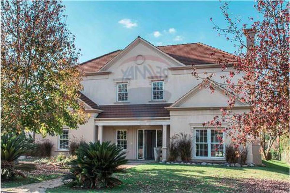 3 bedrooms House in Pilar, Argentina No. 7808