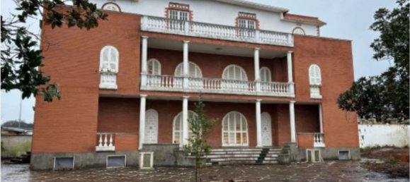 13-Zimmer Villa in Ardea, Italy, Nr. 204038 3