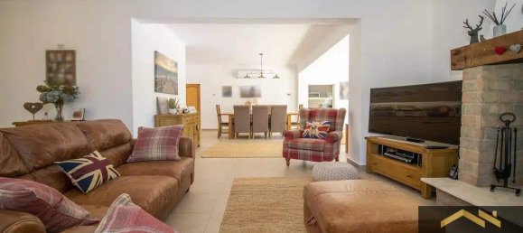 Villa de 3 dormitorios en Lagoa, Portugal No. 114323 12