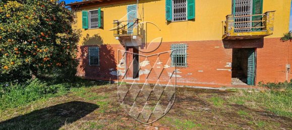 5-Zimmer Haus in Sarzana, Italy, Nr. 158358 2