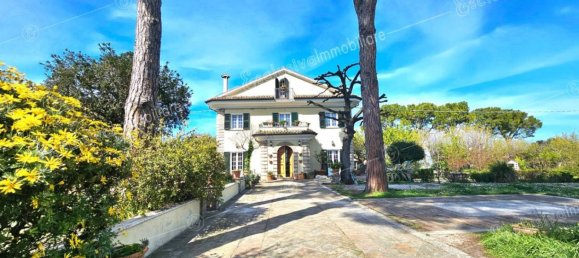 5 bedrooms Villa in Castelfidardo, Italy No. 297736 7