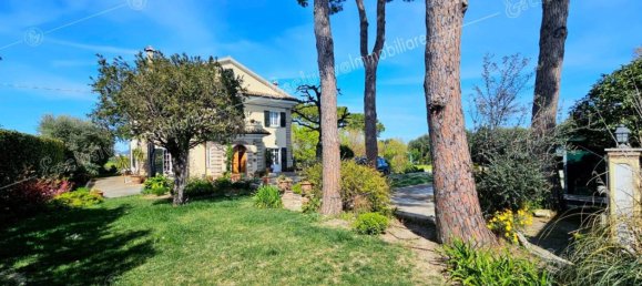 5 bedrooms Villa in Castelfidardo, Italy No. 297736 2