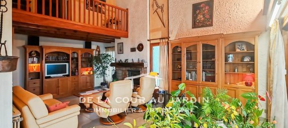 6 bedrooms House in Dullin, France No. 308824 5