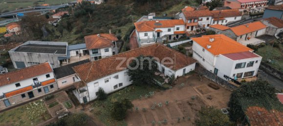 Дом с 6 спальнями в Гимарайнш, Португалия № 34345 12