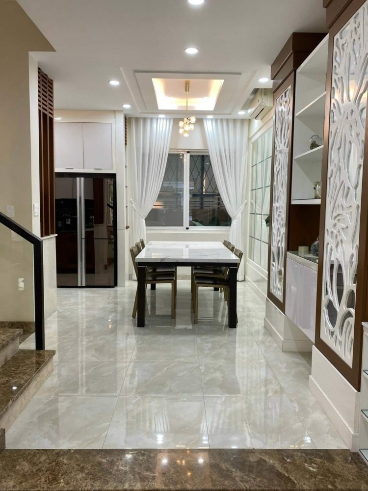 4 Schlafzimmer Villa in District 7, Vietnam, Nr. 10316