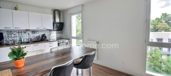 2 bedrooms Apartment in Poissy, France No. 336353 3