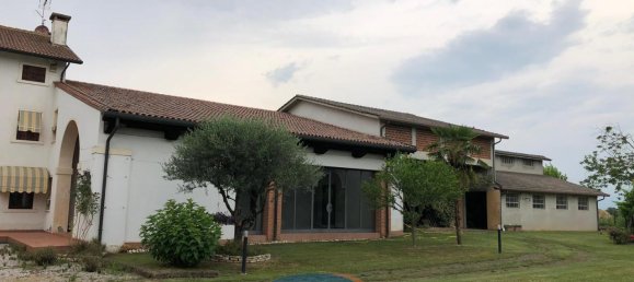 Вилла с 8 комнатами в Монтегальда, Италия № 174723 10