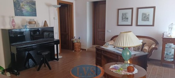 Вилла с 8 комнатами в Монтегальда, Италия № 174723 32