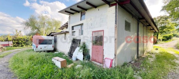 Склад с 3 комнатами в Греччо, Италия № 348332 4