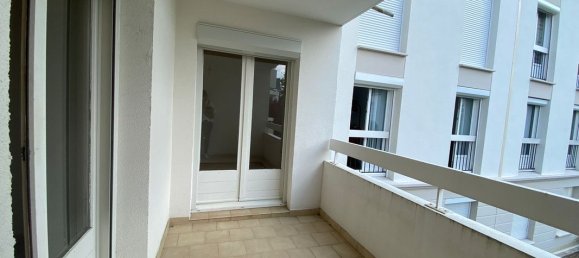 3 bedrooms Apartment in Chantilly, France No. 61713 3