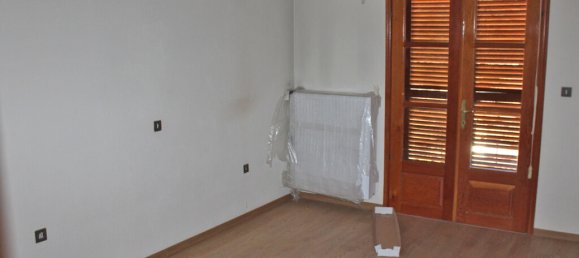 Коммерческая недвижимость с 4 спальнями в Пиерия, Греция № 3246 12