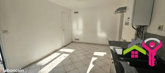 2 bedrooms House in Querenaing, France No. 159681 4