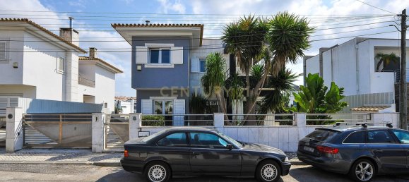 4 bedrooms Villa in Almada, Portugal No. 134204 7