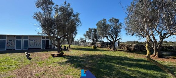 Гараж 1380м² в Soleto, Италия № 289616 18