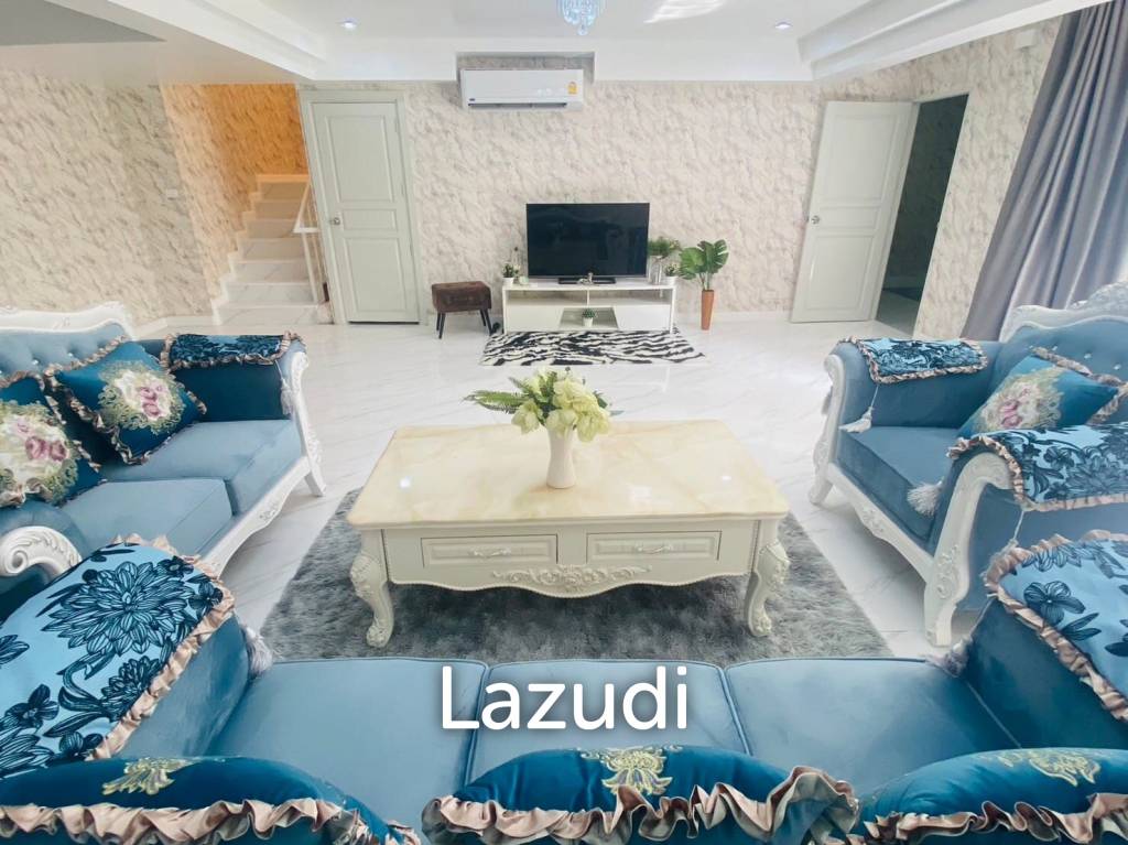 4 bedrooms Duplex in Bangkok, Thailand No. 13808