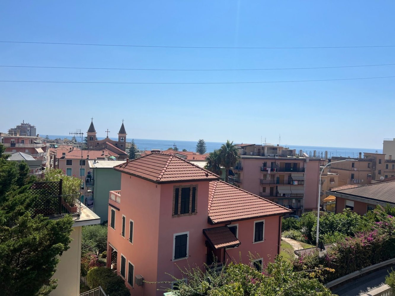 5 rooms Apartment in Taggia, Italy No. 103773