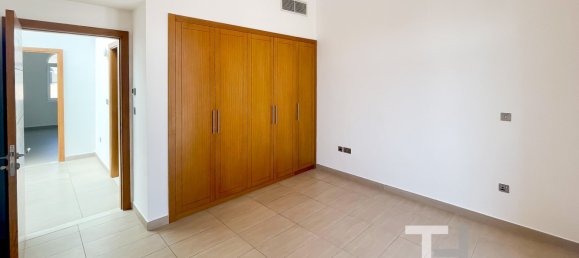 4 bedrooms Villa in Jumeirah Park, UAE No. 28489 12