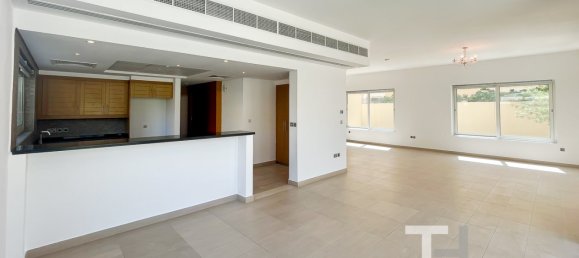 4 bedrooms Villa in Jumeirah Park, UAE No. 28489 6