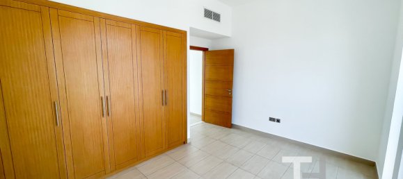 4 bedrooms Villa in Jumeirah Park, UAE No. 28489 24