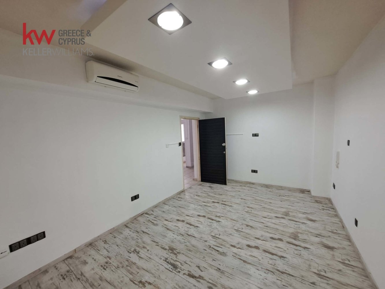 65m² Office for rent in Larnaca, Larnaka, Cyprus № 174641