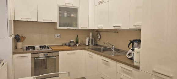 3 rooms Apartment in Genoa, Italy No. 163548 7