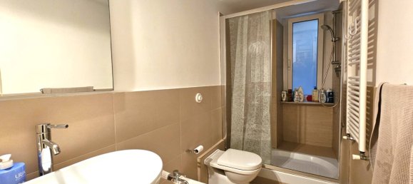 3 rooms Apartment in Genoa, Italy No. 163548 10