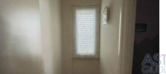 Квартира с 3 комнатами в Озимо, Италия № 280177 14