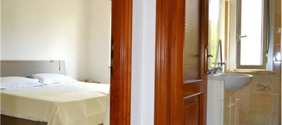 4 bedrooms Apartment in Rezzoaglio, Italy No. 279172 8