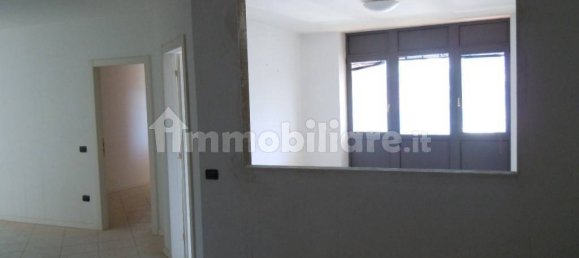 Gewerbliche Immobilie in Porto San Giorgio, Italy 125m², Nr. 202203 5