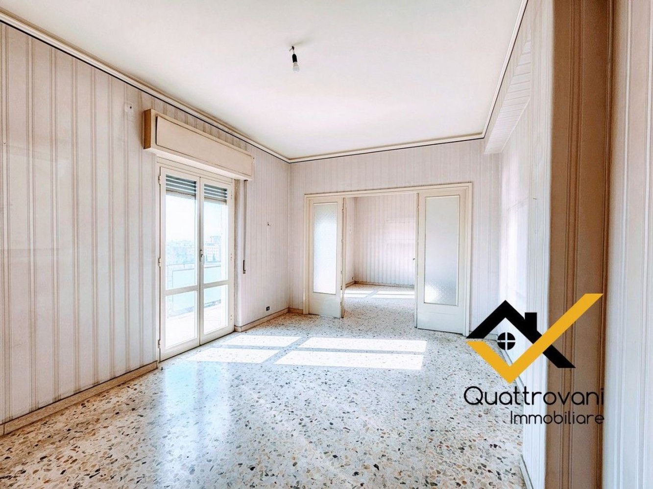 Büro in Catania, Italy 135m², Nr. 385105