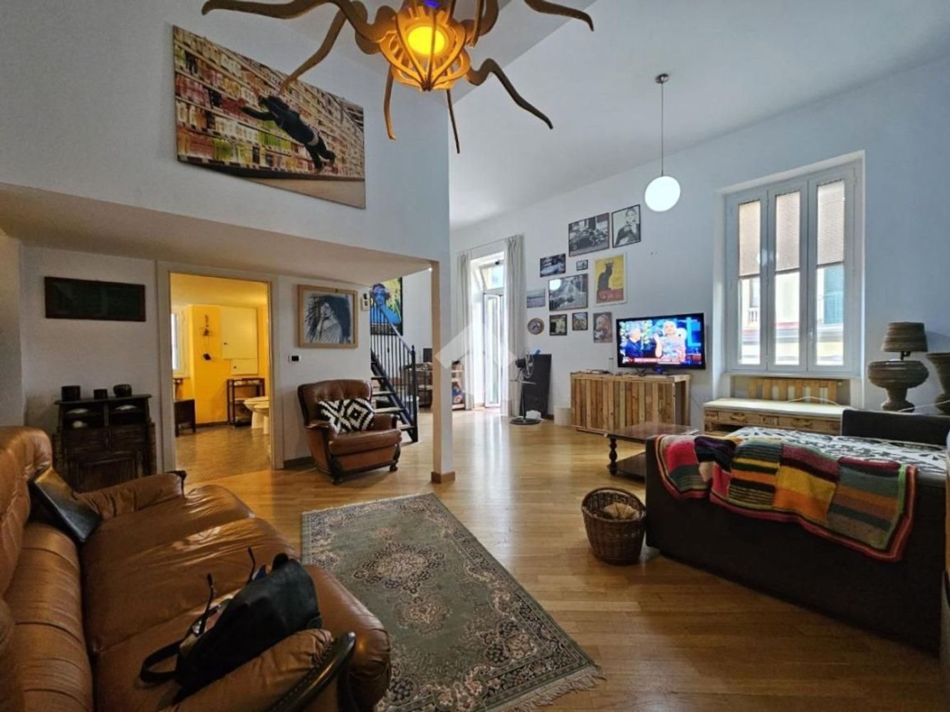 3-Zimmer Wohnung in Naples, Italy, Nr. 33929