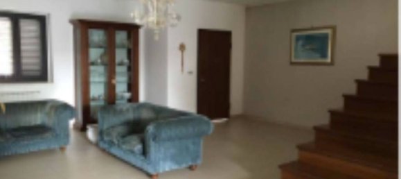 Дом с 3 комнатами в Campi Salentina, Италия № 181249 4