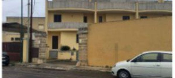 Дом с 3 комнатами в Campi Salentina, Италия № 181249 23