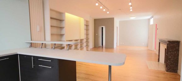 Apartamento de 2 dormitorios en Riom, France No. 52891 2