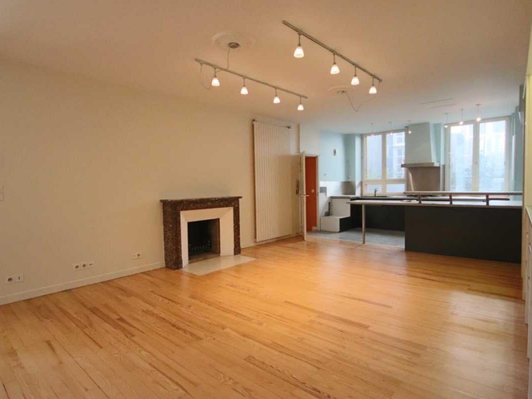 Apartamento de 2 dormitorios en Riom, France No. 52891