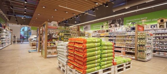 445m² Commercial property in Nonantola, Italy No. 372512 9