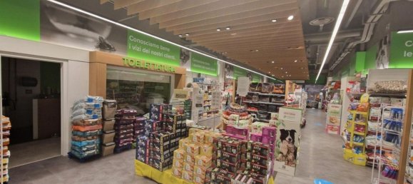 445m² Commercial property in Nonantola, Italy No. 372512 4