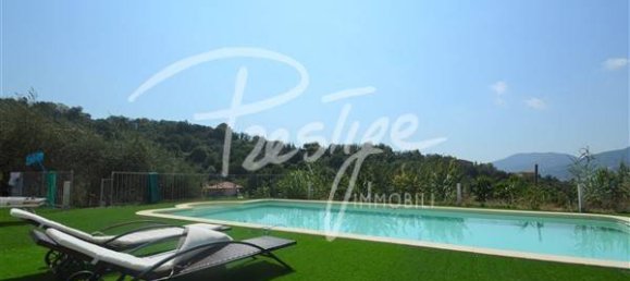 3 bedrooms Villa in La Spezia, Italy No. 216262 2